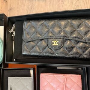 CHANEL Black Quilted Wallet with Gold Logo caviar black GHW sold ♥️